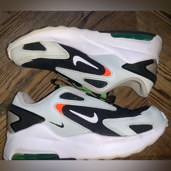 Nike Air Max Bolt GS Boys Size 4 - Picture 2 of 5